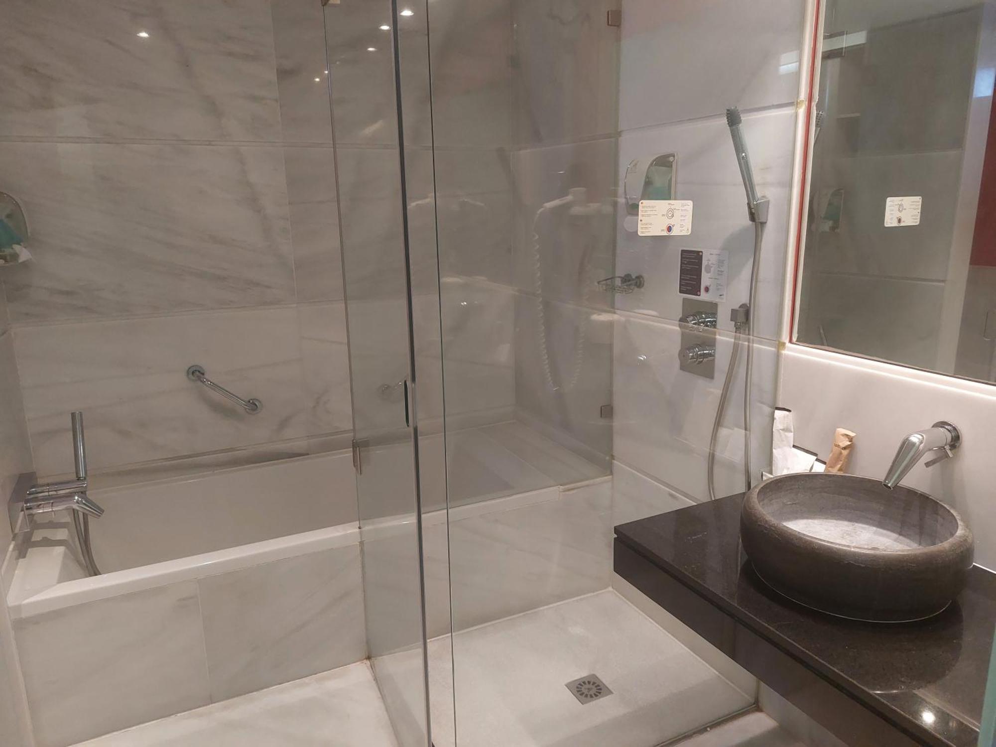 U-Hotel Spa Ciudad De 阿斯托加 外观 照片