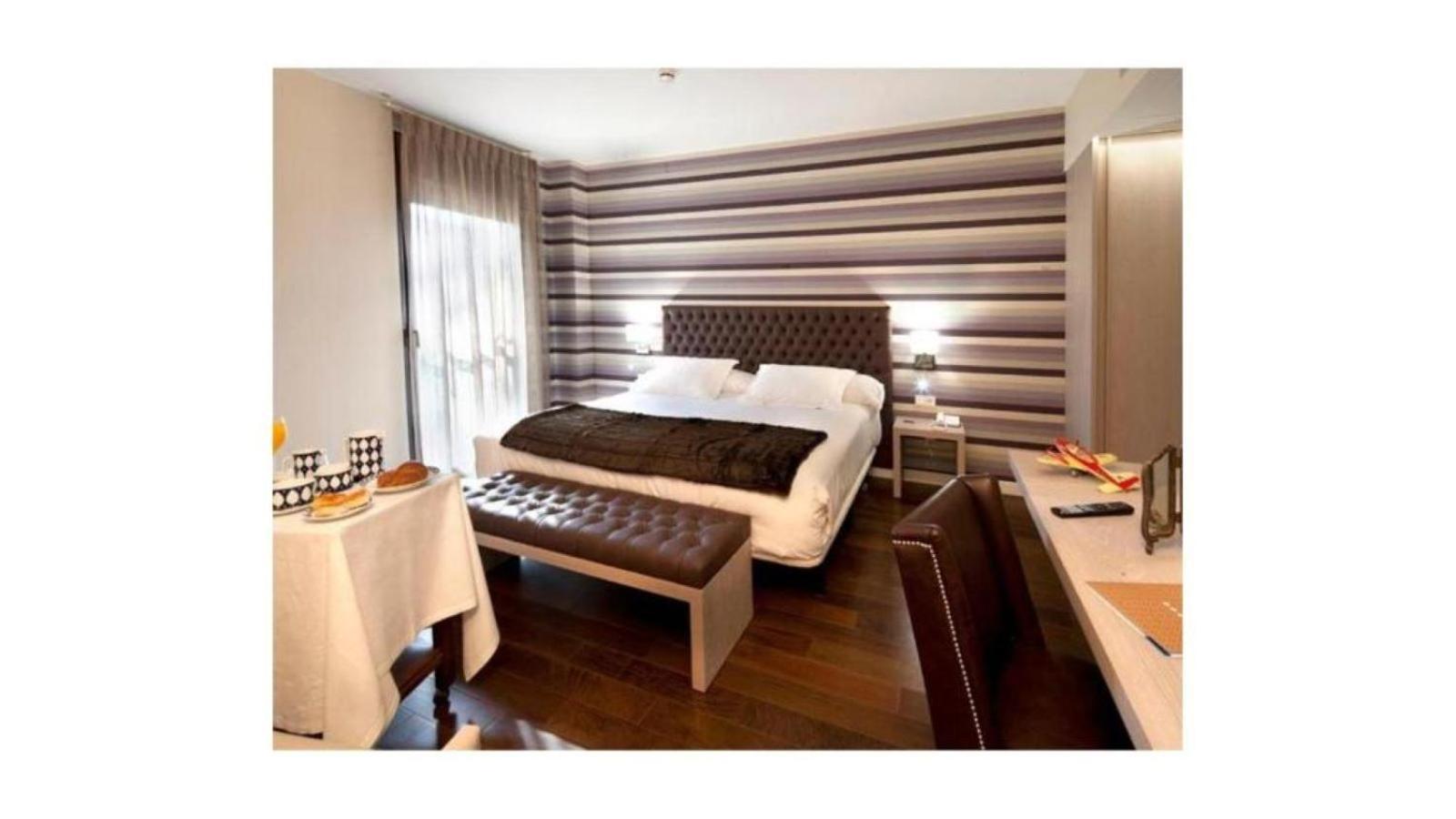 U-Hotel Spa Ciudad De 阿斯托加 外观 照片